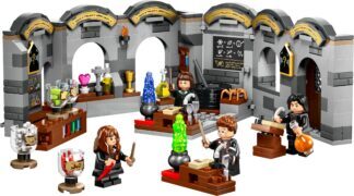 LEGO® HARRY POTTER™ 76431 Dvorac Hogwarts™: sat Čarobnih napitaka - Slika 3