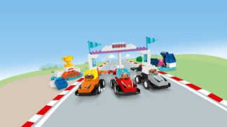 LEGO® DUPLO® 10445 Trkaći automobili i vozači timova za F1® - Slika 11