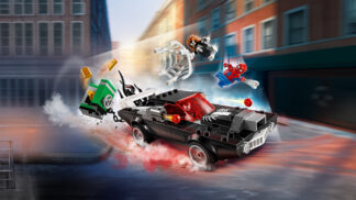 LEGO® SUPER HEROES 76309 Spider-Man protiv Venoma u sportskom autu - Slika 10
