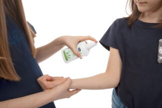 CHICCO zaštitna krema Natural umirujući i osvježavajući sprej, 100 ml 0,10 l 115960 - Slika 3